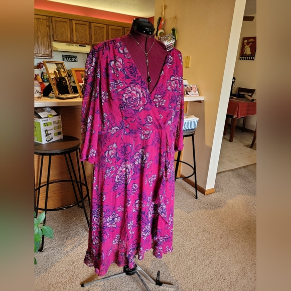 Pink wrap dress bundle with necklace and cuff. - Picture 1 of 5